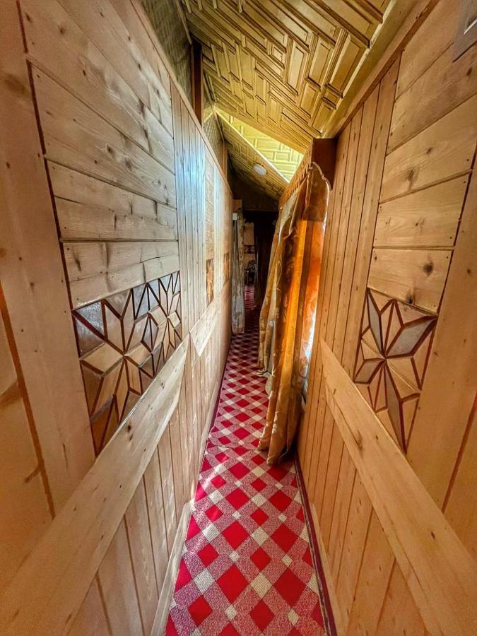 Hotel Lala Rukh Group Of Houseboats à Srīnagar Extérieur photo