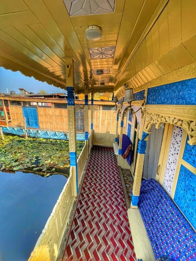 Hotel Lala Rukh Group Of Houseboats à Srīnagar Extérieur photo