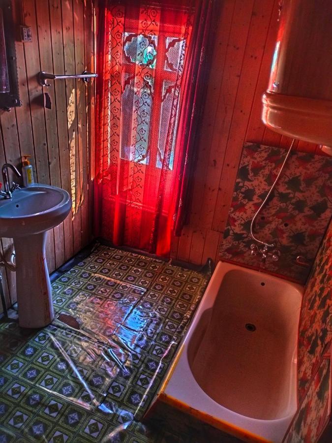 Hotel Lala Rukh Group Of Houseboats à Srīnagar Extérieur photo