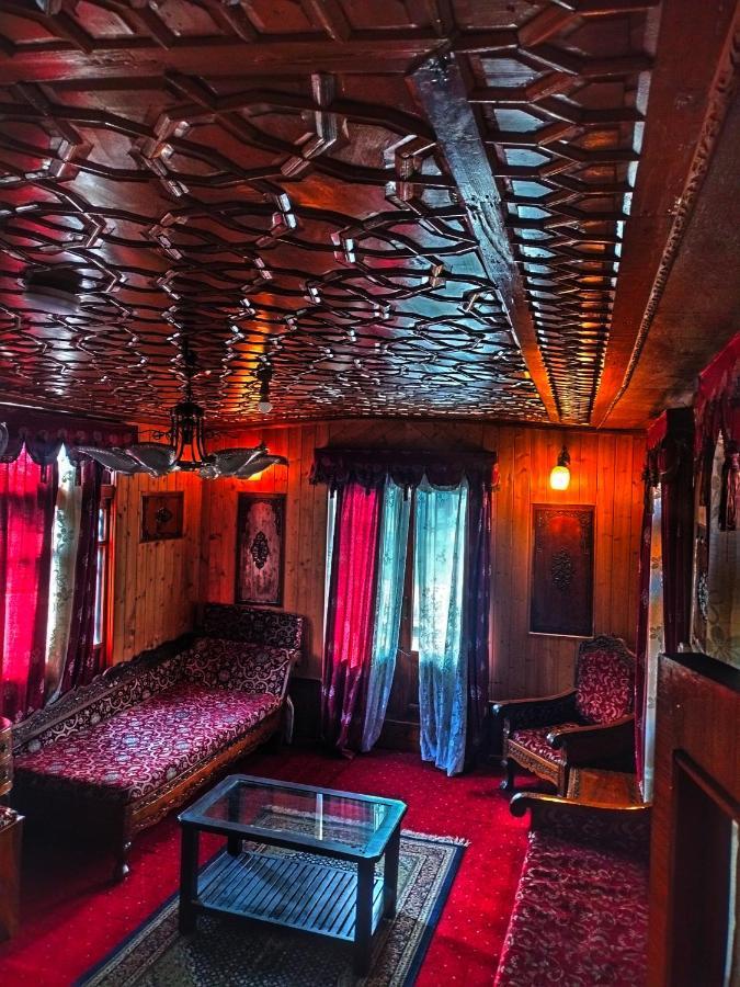 Hotel Lala Rukh Group Of Houseboats à Srīnagar Extérieur photo